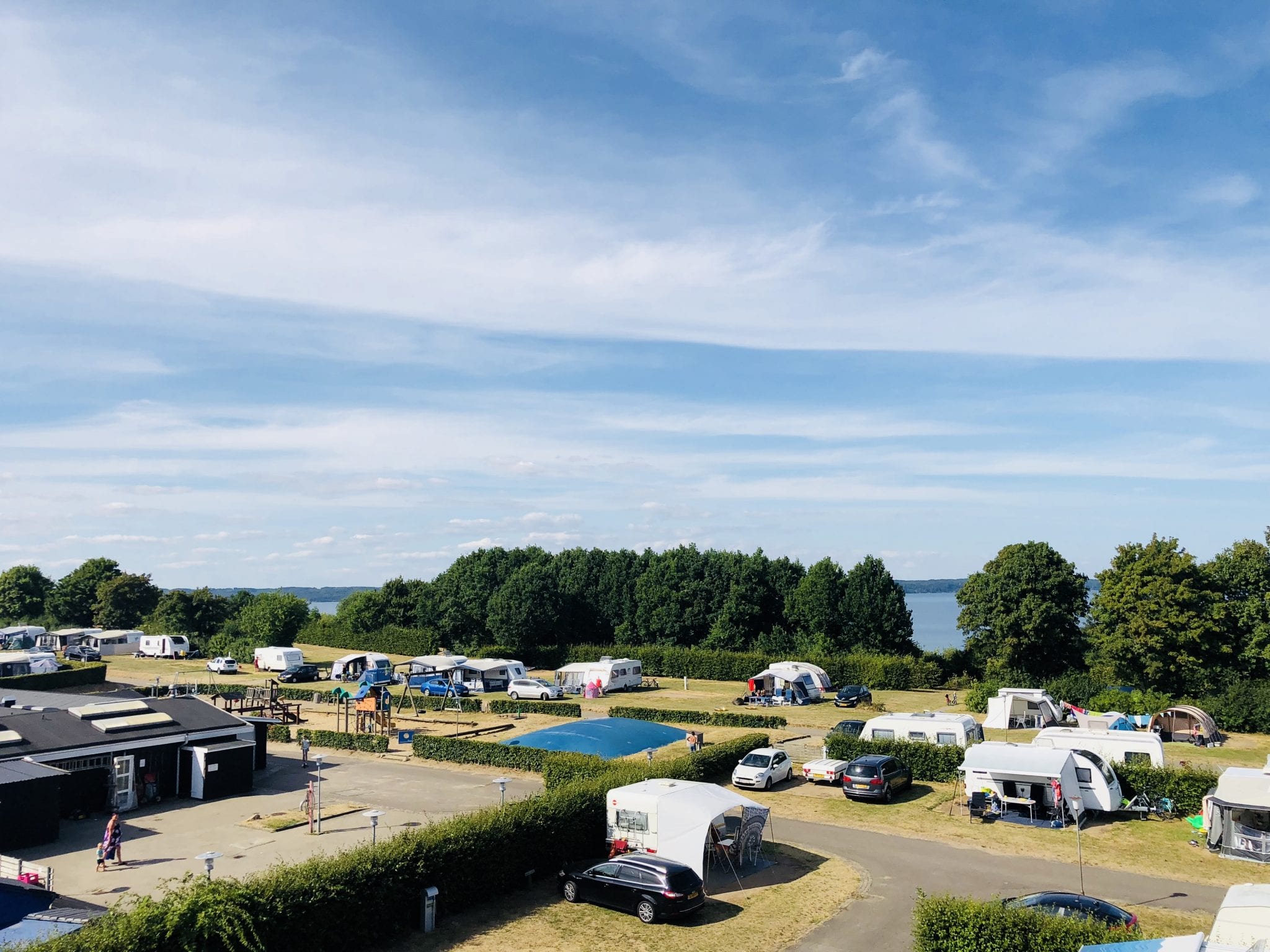 Heltecamp på Trelde Næs gav familier pause fra sygdommen – frivillige hjerter skabte solskinsdage