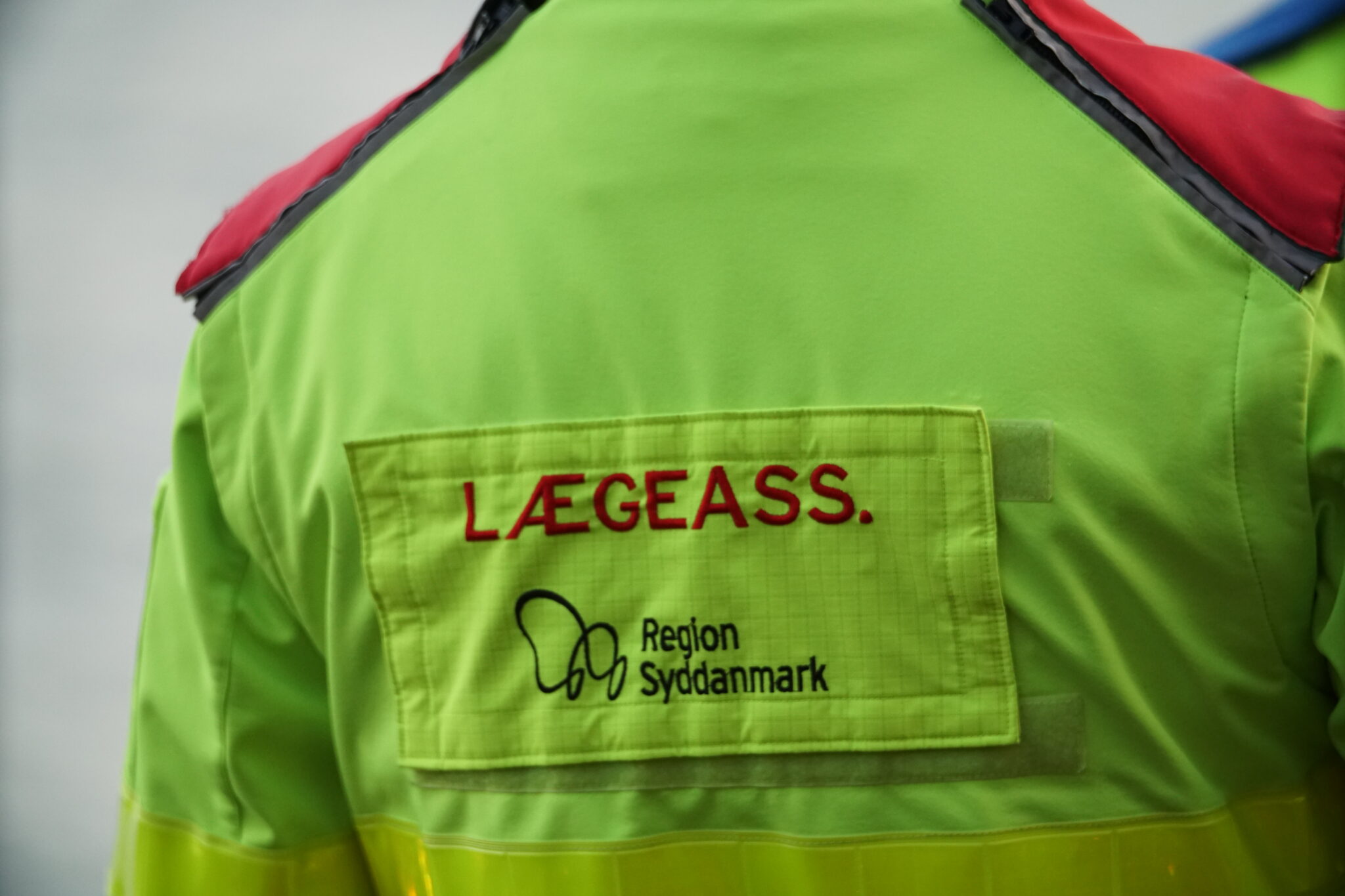 Kvinde mistede livet i tragisk færdselsuheld på motorvejen nær Fredericia