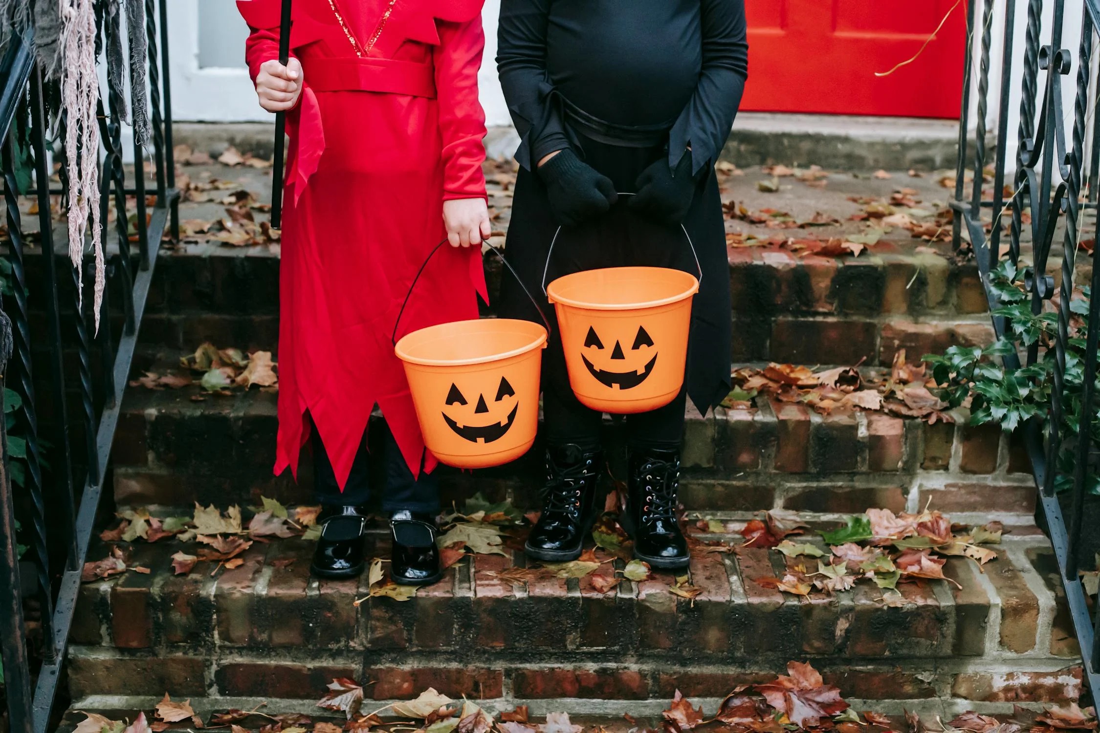 Pas på slikposer og kostumer – Halloween får blæsevejr i ryggen