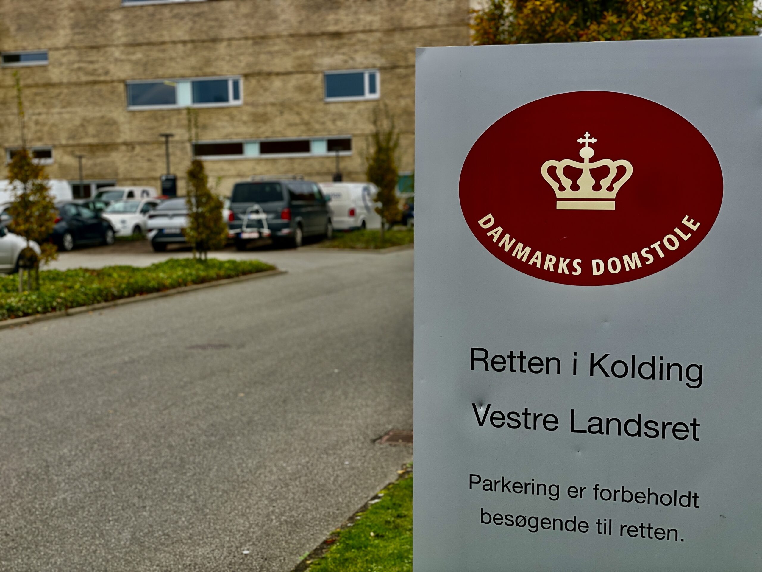 Fire mænd sigtet for røveriforsøg og fareforvoldelse