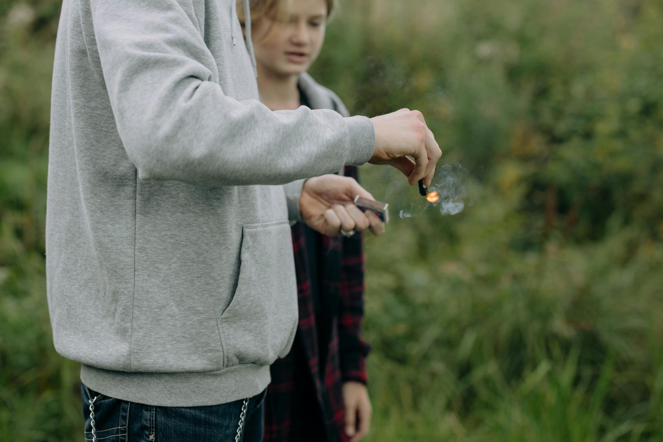 Unge fra Vejle testede ulovligt fyrværkeri foran politiet