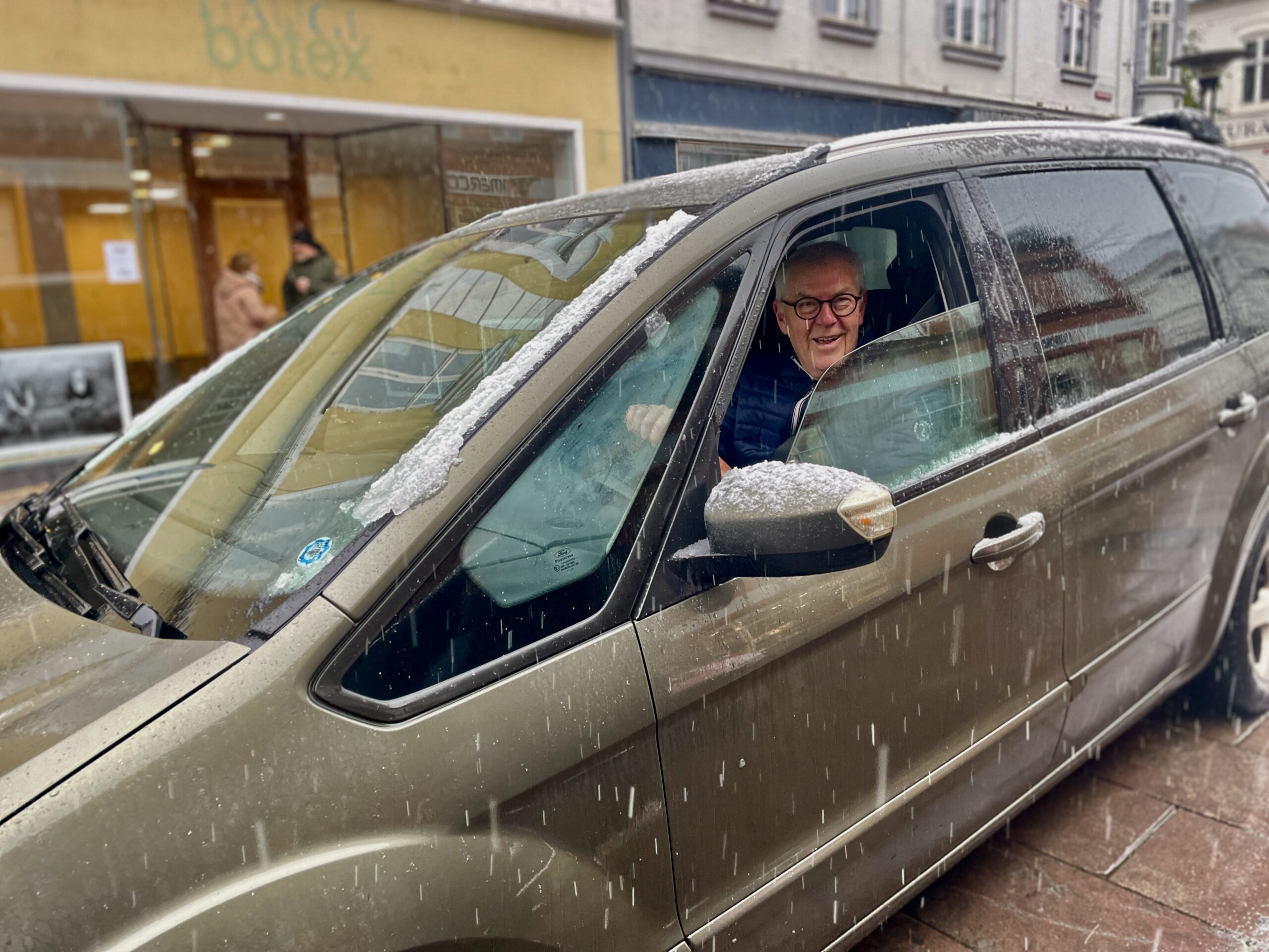 Nu må bilerne køre igennem Danmarksgade