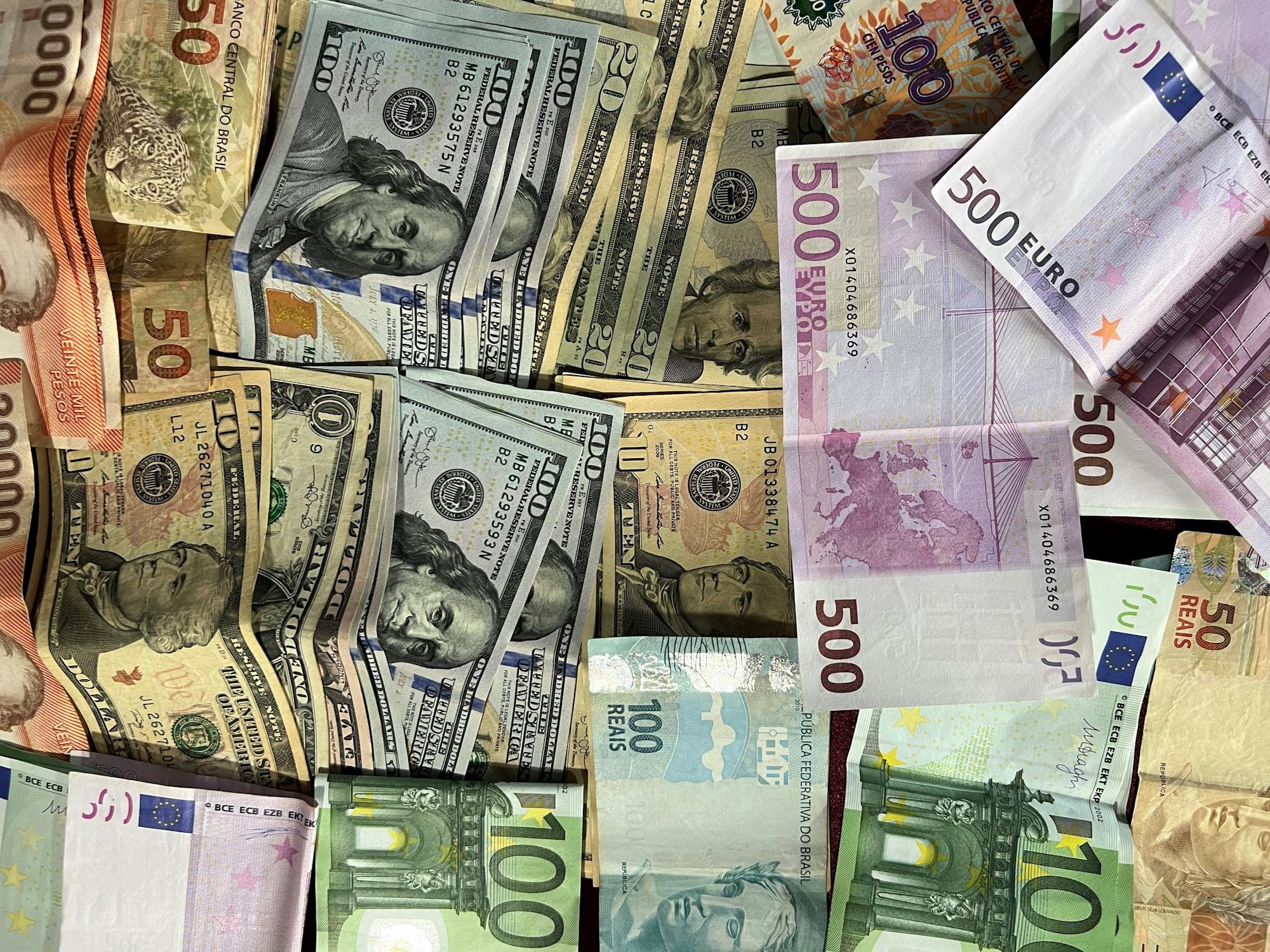 Toldere afslører millioner i skjulte kontanter