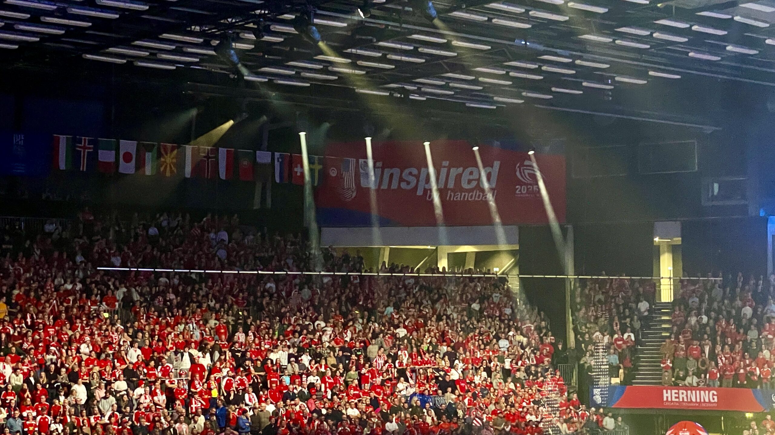 Danmark åbnede VM med overbevisende storsejr