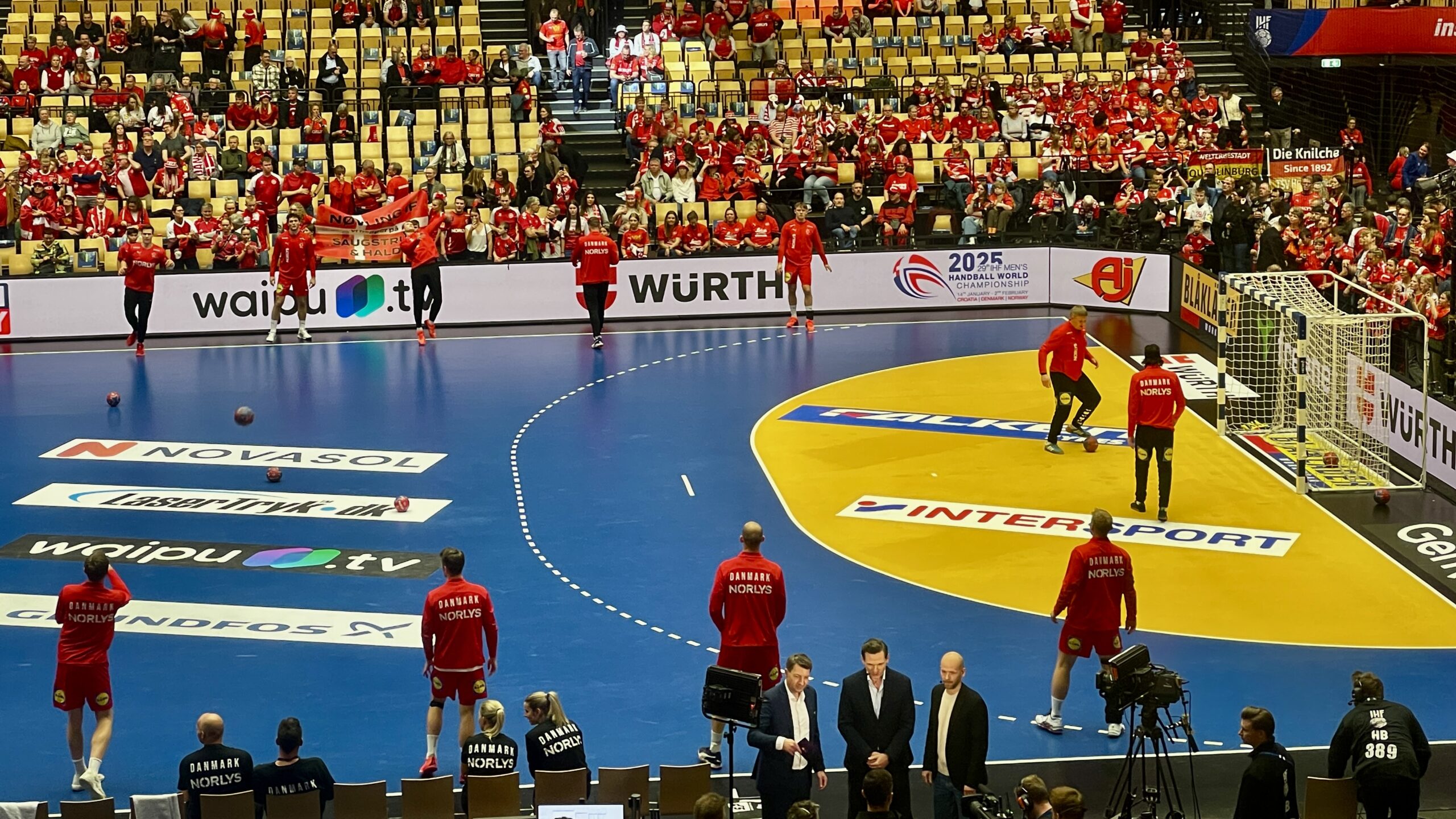 Live: En sidste kamp for Danmark i Boxen
