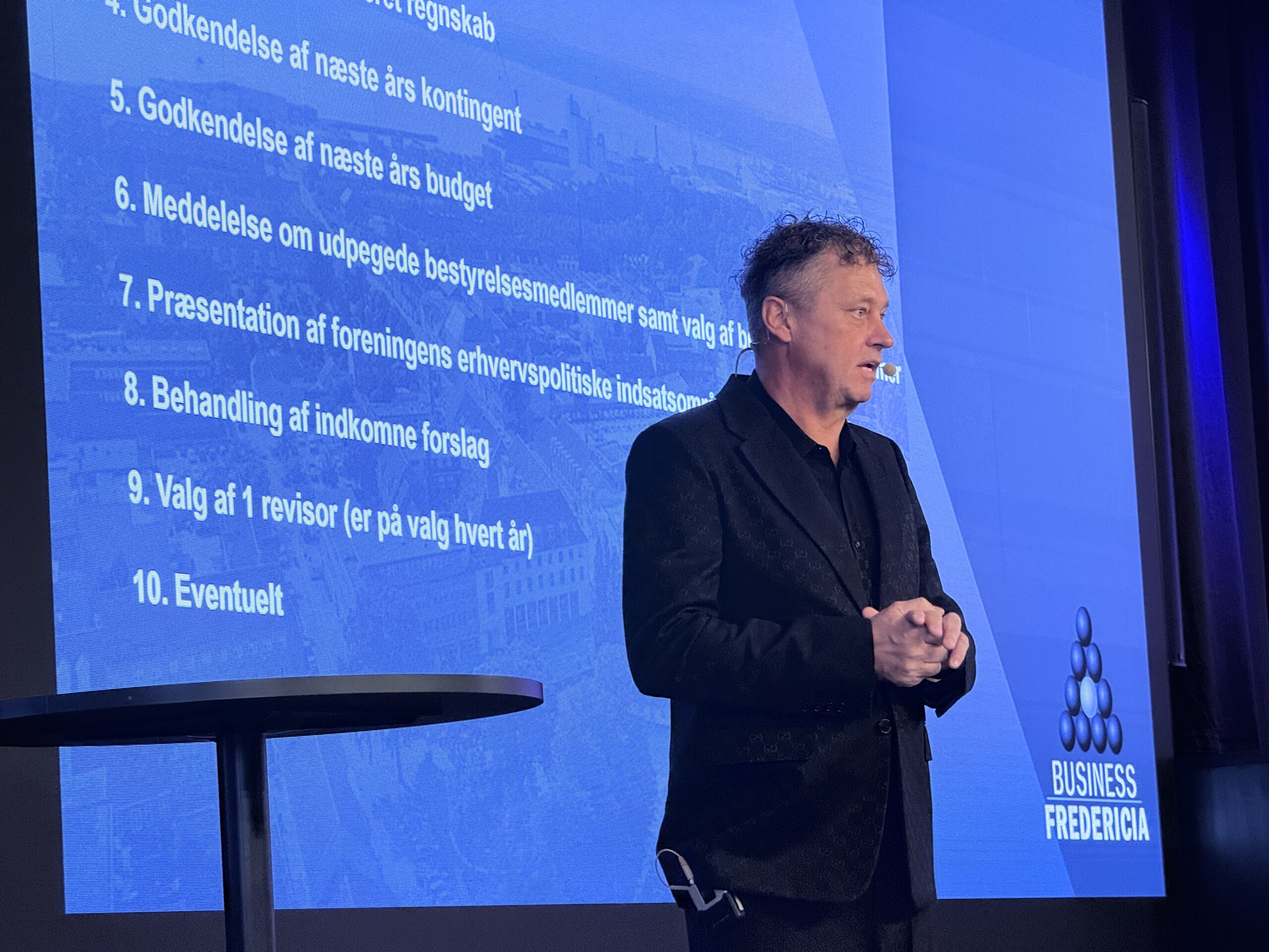Ny strategi og klar besked til Christiansborg