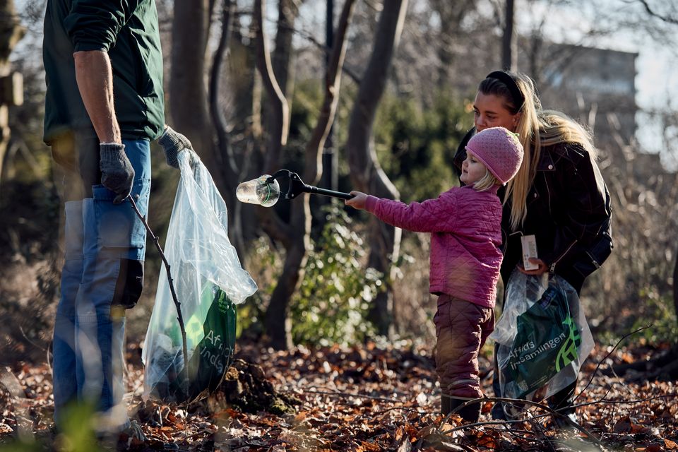 Tusindvis af danskere går på jagt efter affald i naturen